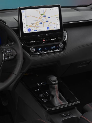 Toyota Corolla Cross facelift for Europe adds new head- and taillights, upgraded interior, GR Sport trim