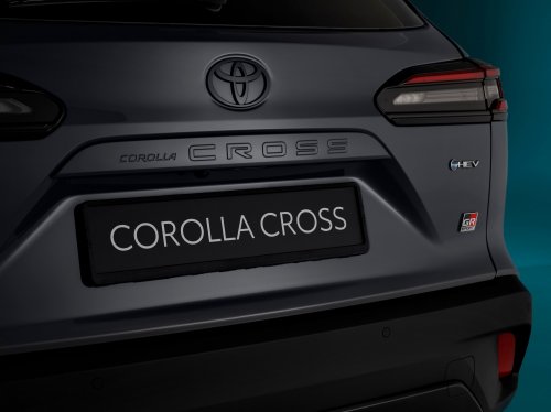 Toyota Corolla Cross facelift for Europe adds new head- and taillights, upgraded interior, GR Sport trim