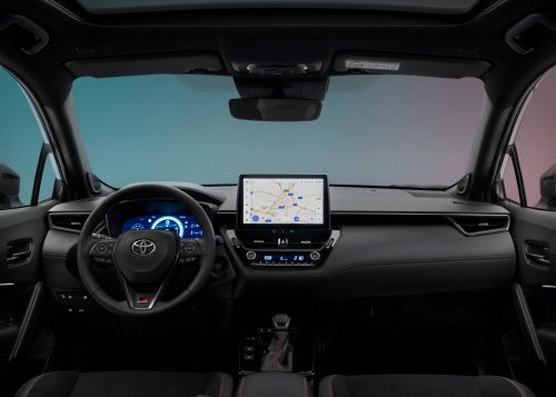 Toyota Corolla Cross facelift for Europe adds new head- and taillights, upgraded interior, GR Sport trim