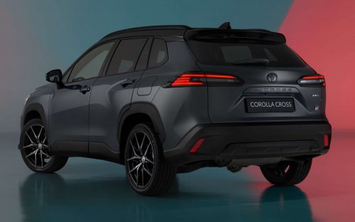 Toyota Corolla Cross facelift for Europe adds new head- and taillights, upgraded interior, GR Sport trim