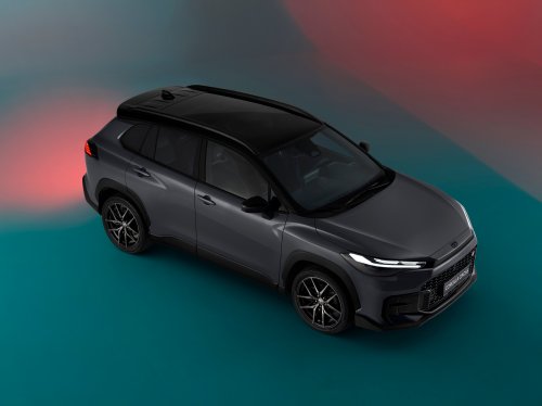 Toyota Corolla Cross facelift for Europe adds new head- and taillights, upgraded interior, GR Sport trim