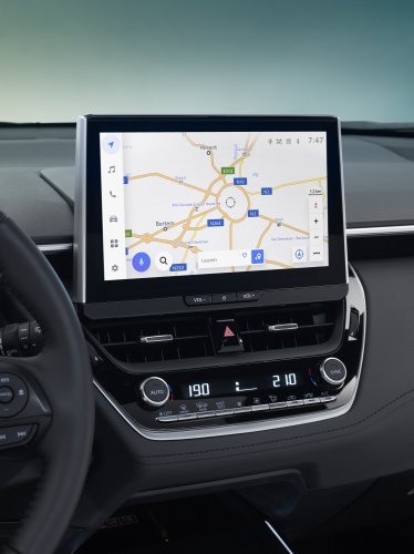 Toyota Corolla Cross facelift for Europe adds new head- and taillights, upgraded interior, GR Sport trim