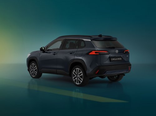 Toyota Corolla Cross facelift for Europe adds new head- and taillights, upgraded interior, GR Sport trim