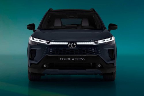 Toyota Corolla Cross facelift for Europe adds new head- and taillights, upgraded interior, GR Sport trim