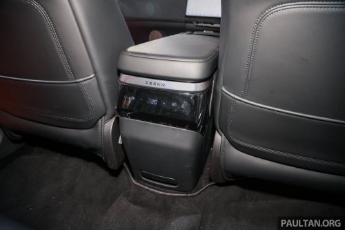 Zeekr 7X EV crossover on show, promo at PACE 2025