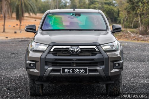 2025 Mitsubishi Triton Athlete vs Toyota Hilux Rogue – which pick-up truck should you buy in Malaysia?