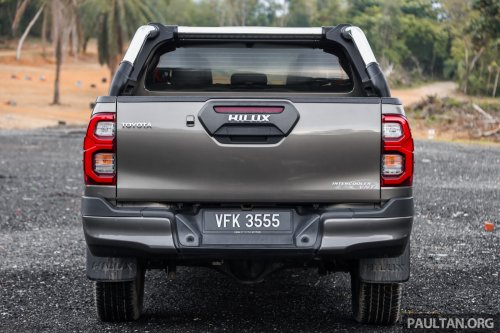 2025 Mitsubishi Triton Athlete vs Toyota Hilux Rogue – which pick-up truck should you buy in Malaysia?