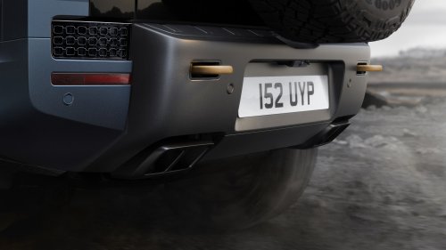 Land Rover Defender updated for 2026 model year – revised headlamps, larger 13.1-inch touchscreen