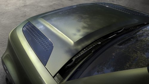 Land Rover Defender updated for 2026 model year – revised headlamps, larger 13.1-inch touchscreen