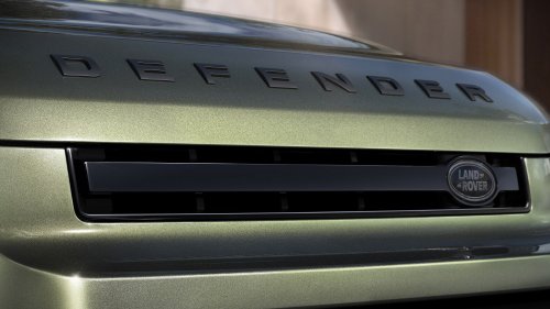 Land Rover Defender updated for 2026 model year – revised headlamps, larger 13.1-inch touchscreen