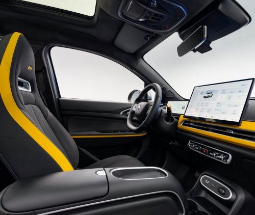 GWM Ora Good Cat facelift in China: new face, larger screens, more power, 430 km CLTC range, fr RM59k