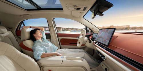 GWM Ora Good Cat facelift in China: new face, larger screens, more power, 430 km CLTC range, fr RM59k