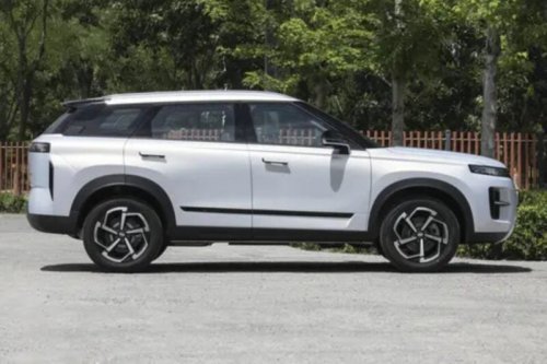 Chery Tiggo 7 Sport – Jaecoo J7 with Evoque face