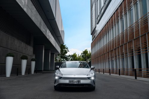 Dongfeng Nammi 06 SUV, 007 sedan in Malaysia soon