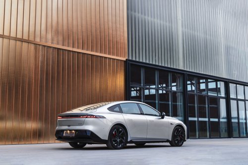 Dongfeng Nammi 06 SUV, 007 sedan in Malaysia soon