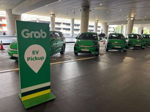Grab Malaysia launches EV ride-hailing service from KLIA – 10 BYD M6 MPVs form the new electric fleet
