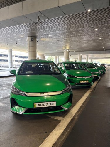 Grab Malaysia launches EV ride-hailing service from KLIA – 10 BYD M6 MPVs form the new electric fleet