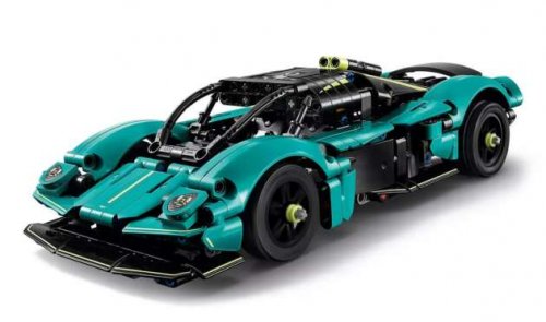 Lego Technic 42208 Aston Martin Valkyrie – functional gullwing doors, detailed V12 engine, 707 pieces