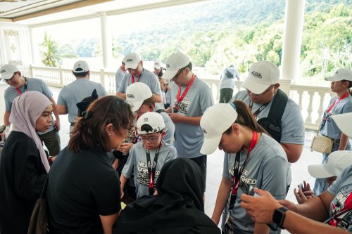 Toyota Malaysia’s Hilux Unleashed: The Ultimate Challenge thrills fans in KK, Kuching and Melaka