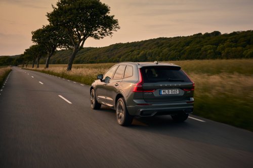 Volvo XC60 eclipses 240 to become the best-selling Volvo ever – over 2.7 million sold across 17 years