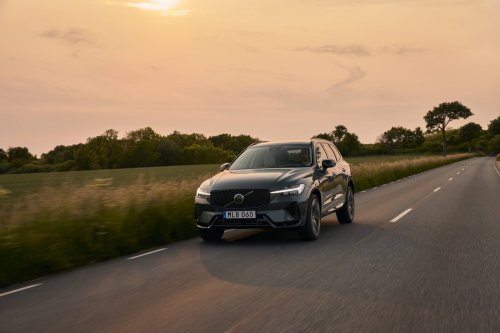 Volvo XC60 eclipses 240 to become the best-selling Volvo ever – over 2.7 million sold across 17 years
