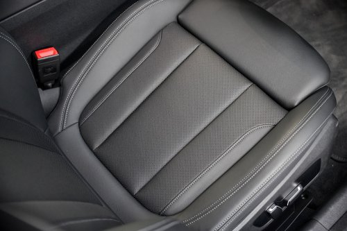 2025 BMW 320i Sport official pricing in Malaysia – from RM266k; ACC with stop &amp; go, 184 PS, updated interior