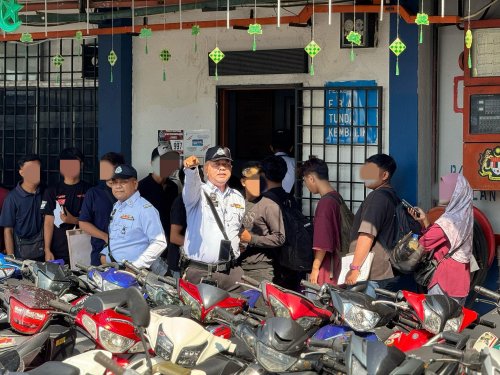 KL Traffic police crack down on noisy motorcycles