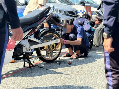 KL Traffic police crack down on noisy motorcycles