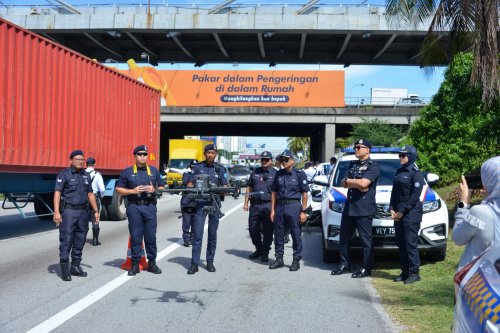 PJ police monitor Federal Highway traffic with drone