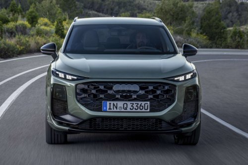 2026 Audi Q3 revealed – 3rd gen gets micro-LED headlights, new stalks, PHEV with 119 km EV range