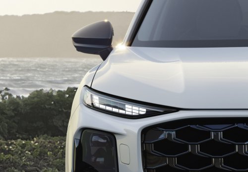 2026 Audi Q3 revealed – 3rd gen gets micro-LED headlights, new stalks, PHEV with 119 km EV range