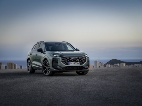 2026 Audi Q3 revealed – 3rd gen gets micro-LED headlights, new stalks, PHEV with 119 km EV range