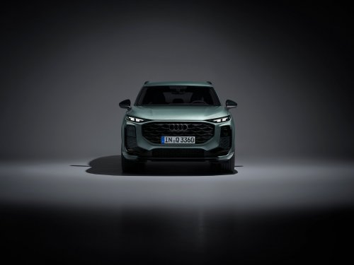 2026 Audi Q3 revealed – 3rd gen gets micro-LED headlights, new stalks, PHEV with 119 km EV range