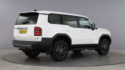 Toyota Land Cruiser Commercial revealed for the UK – 2,000 litre cargo space, 2.8L turbodiesel, no rear seats