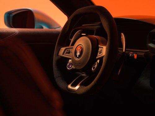 Maserati MCPura debuts – facelifted MC20 gets subtle design tweaks, same 3.0L Nettuno V6 with 630 PS