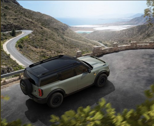 Ford Bronco New Energy in China: looks like Bronco, is actually an EV/REEV with 1,220 km total range