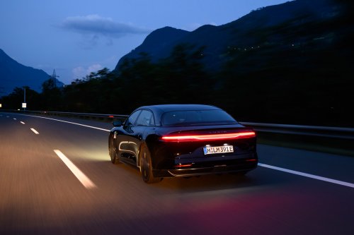 Lucid Air Grand Touring sets Guinness World Record for longest journey by an EV on one charge – 1,205 km