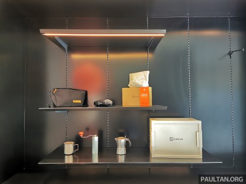 Zeekr Space Sunway City opens – 11,000 square foot showroom w/ 2 delivery bays, four 22 kW AC chargers