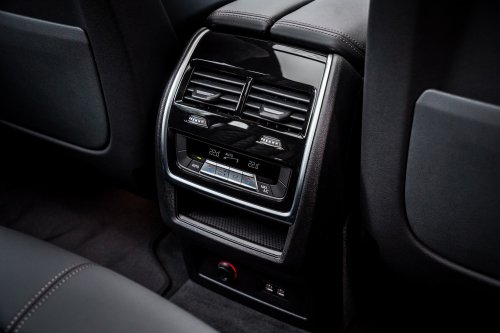 2025 BMW X5 xDrive40i M Sport in Malaysia – 3.0T mild-hybrid, from RM470k; RM25k cheaper than PHEV