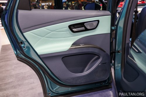 2026 Chery Tiggo 8 debuts in China – Q4 2025 launch; second-gen is larger; offered with two different faces