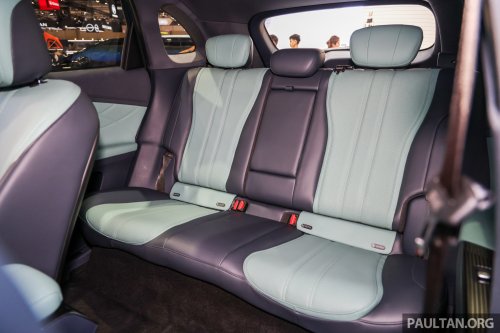 2026 Chery Tiggo 8 debuts in China – Q4 2025 launch; second-gen is larger; offered with two different faces