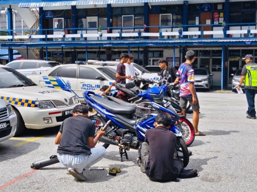 KL Traffic Police continue crackdown on noisy bikes