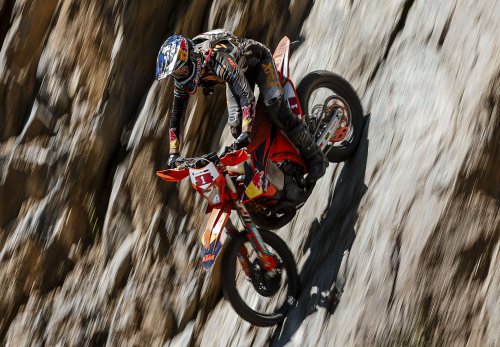 Lettenbichler triumphs at 2025 Red Bull Romaniacs