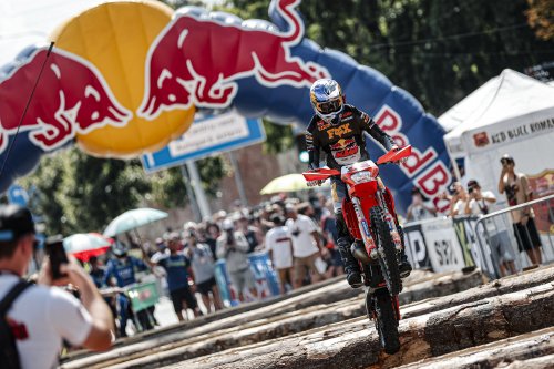 Lettenbichler triumphs at 2025 Red Bull Romaniacs