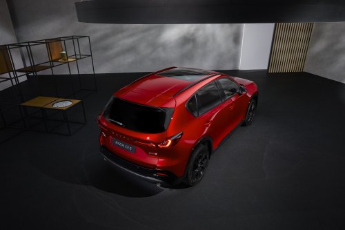 2026 Mazda CX-5 revealed – more practical 3rd gen, 15.6-inch touchscreen, 141 PS 2.5L NA mild hybrid