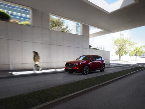 2026 Mazda CX-5 revealed – more practical 3rd gen, 15.6-inch touchscreen, 141 PS 2.5L NA mild hybrid