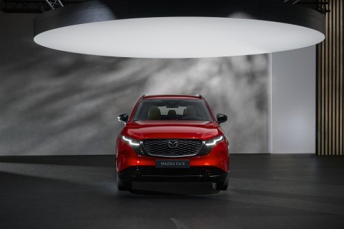 2026 Mazda CX-5 revealed – more practical 3rd gen, 15.6-inch touchscreen, 141 PS 2.5L NA mild hybrid