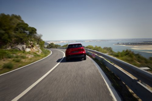 2026 Mazda CX-5 revealed – more practical 3rd gen, 15.6-inch touchscreen, 141 PS 2.5L NA mild hybrid