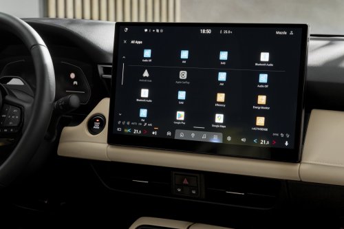 2026 Mazda CX-5 revealed – more practical 3rd gen, 15.6-inch touchscreen, 141 PS 2.5L NA mild hybrid