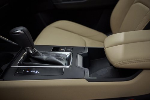 2026 Mazda CX-5 revealed – more practical 3rd gen, 15.6-inch touchscreen, 141 PS 2.5L NA mild hybrid